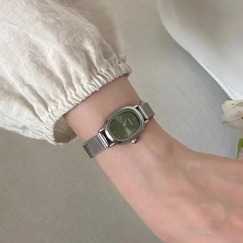 Ladies Luxury Watch - Small Oval Dial Green Watch Simple