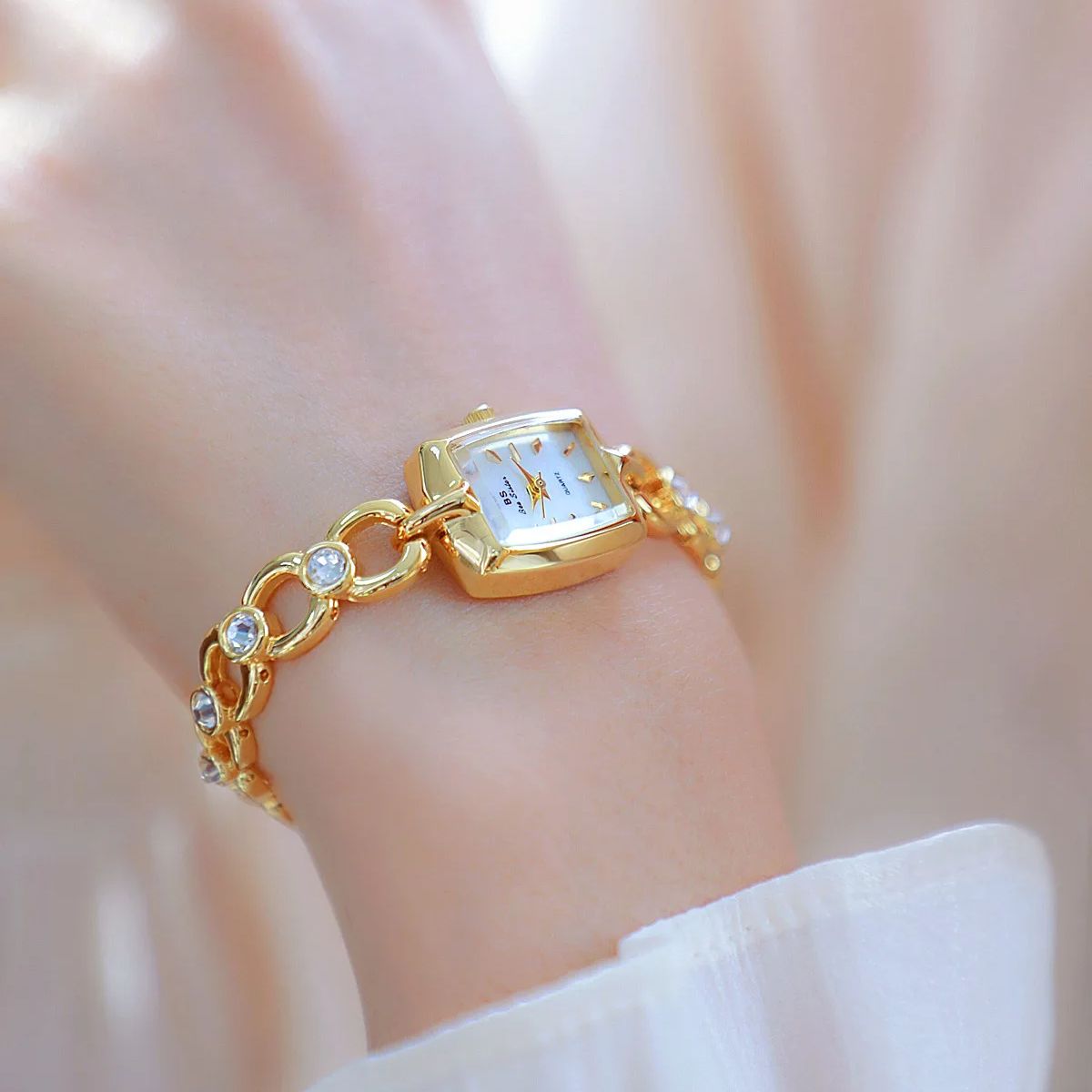 UTHAI Watch For Women Light Lu - Luxury Watch And Jewelry Brand review and price