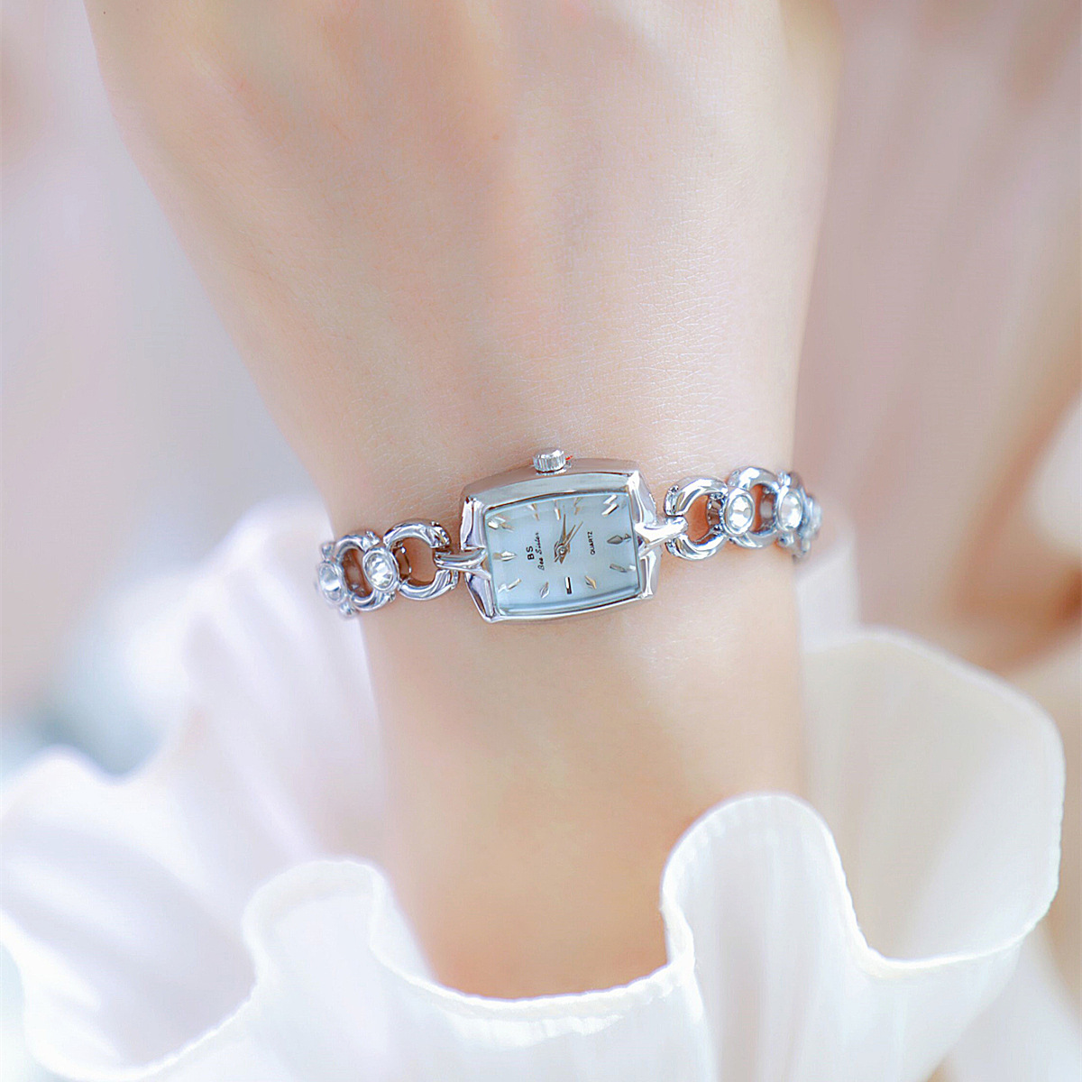 UTHAI Watch For Women Light Lu - Luxury Watch And Jewelry Brand review and price